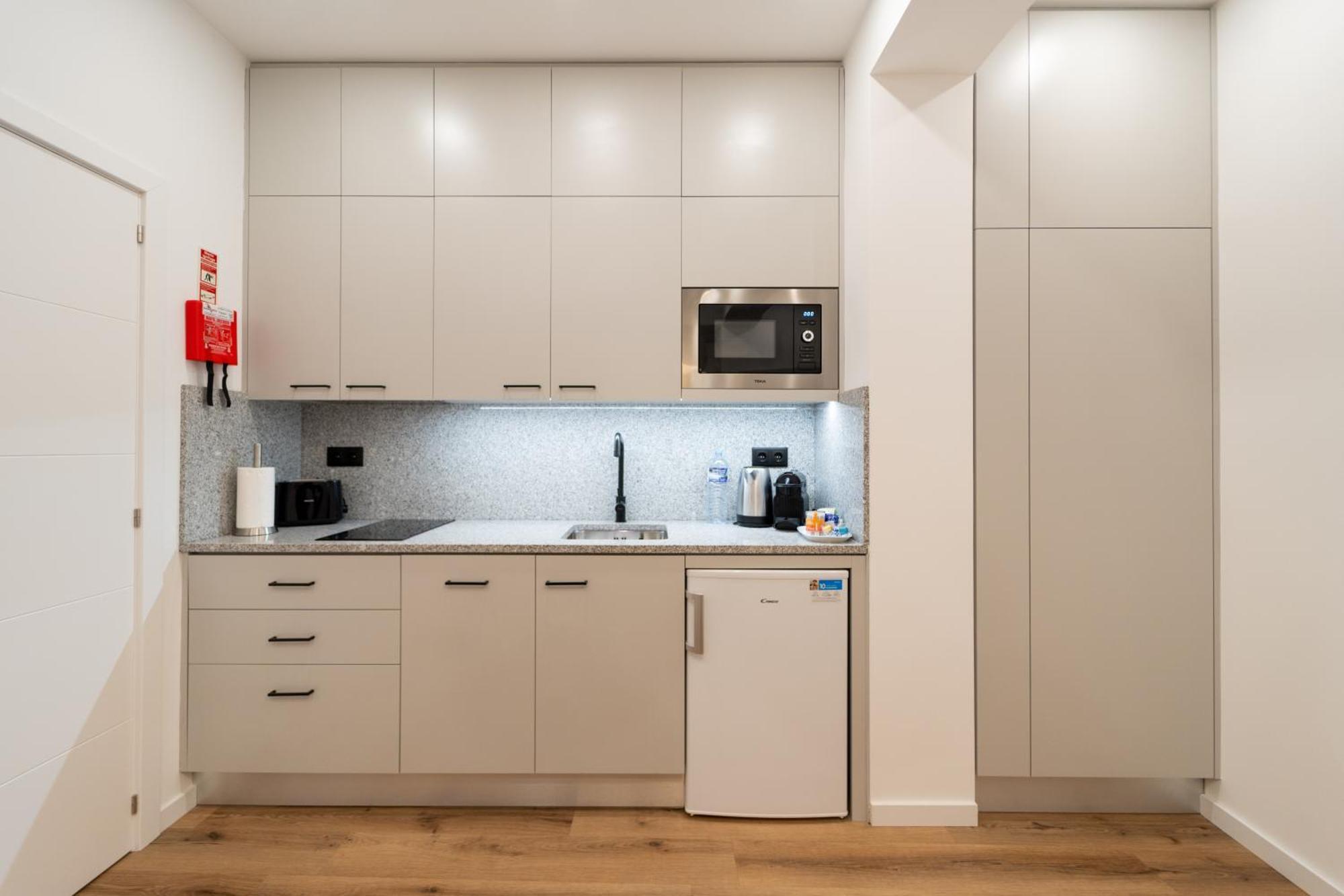 Casa Flores - 2 Bedroom, Lift, Ac, Car Parking - Extra Porto Exterior foto